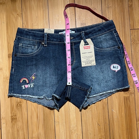 NWT Levi’s Shorty Shorts Raw Hem Embroidered Detail Size 16R Juniors - Picture 13 of 15